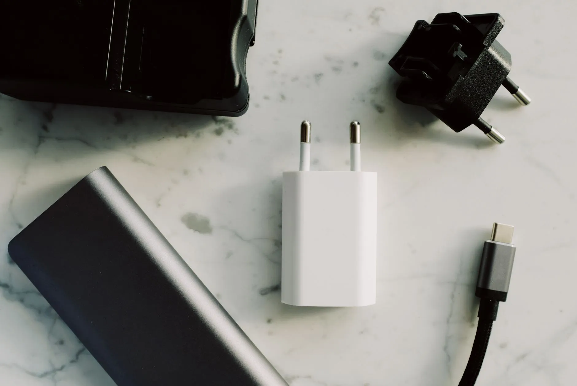 USB连接器与Type-C连接器在工业设备中的选型差异分析正文配图 1